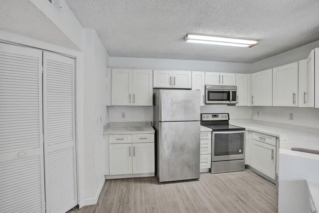 4015 W McNab Road D204, Pompano Beach, FL 33069