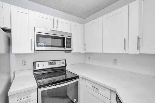4015 W McNab Road D204, Pompano Beach, FL 33069