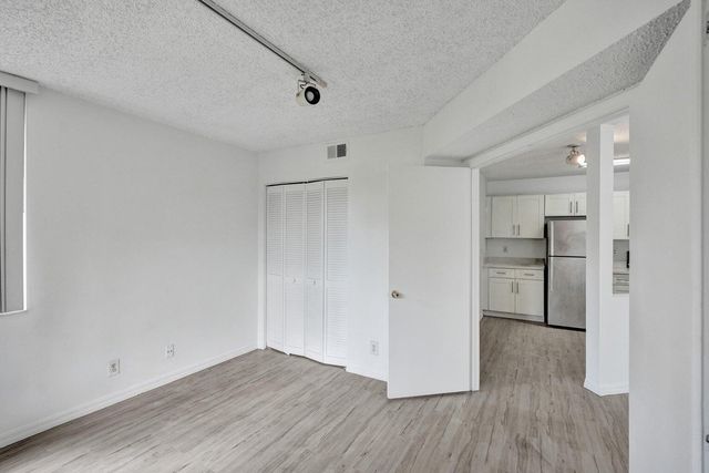 4015 W McNab Road D204, Pompano Beach, FL 33069