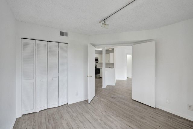 4015 W McNab Road D204, Pompano Beach, FL 33069
