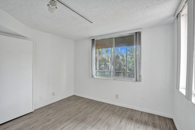 4015 W McNab Road D204, Pompano Beach, FL 33069
