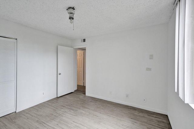 4015 W McNab Road D204, Pompano Beach, FL 33069