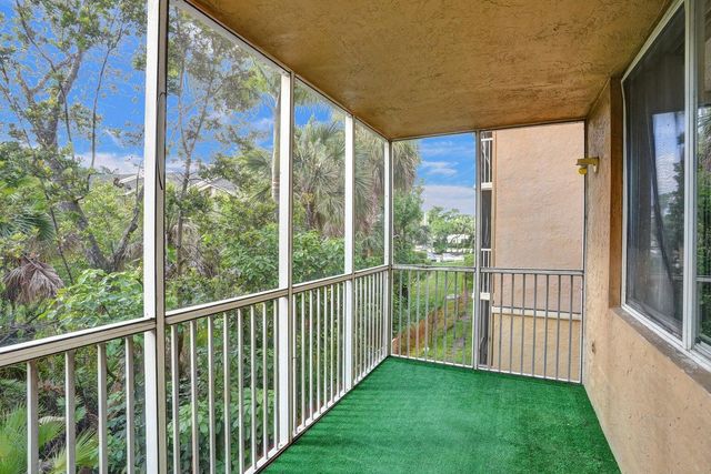4015 W McNab Road D204, Pompano Beach, FL 33069