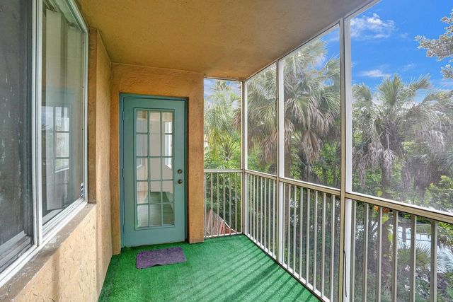 4015 W McNab Road D204, Pompano Beach, FL 33069