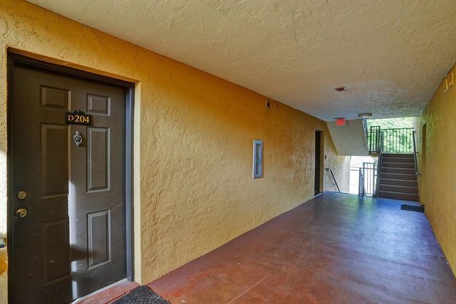 4015 W McNab Road D204, Pompano Beach, FL 33069