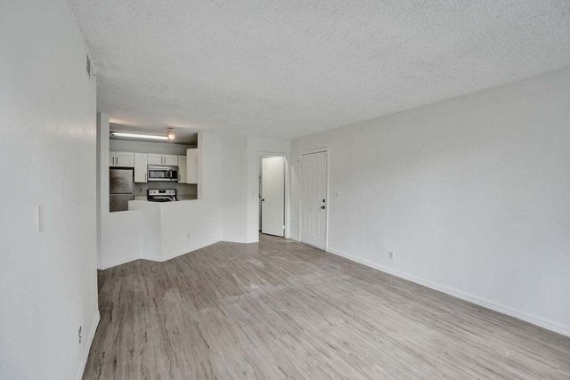 4015 W McNab Road D204, Pompano Beach, FL 33069