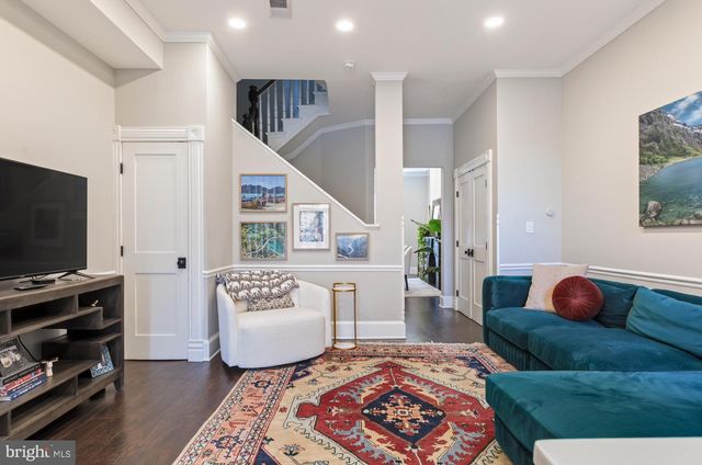 212 5TH ST NE, Washington, DC 20002