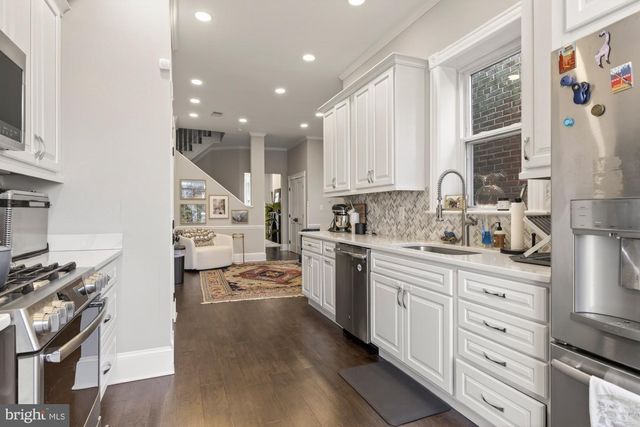 212 5TH ST NE, Washington, DC 20002