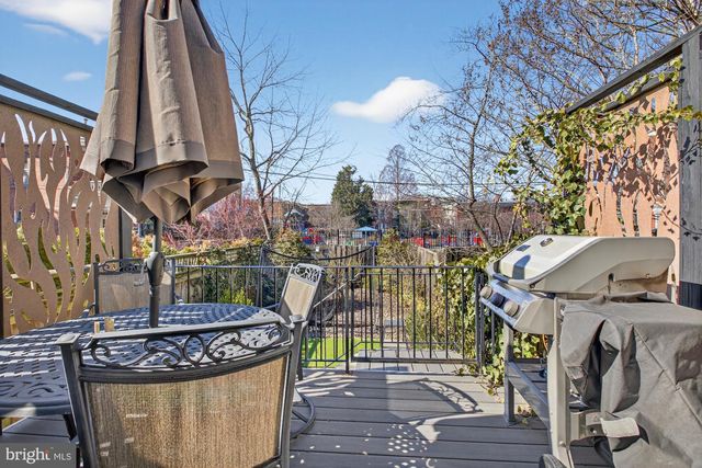 212 5TH ST NE, Washington, DC 20002