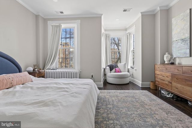 212 5TH ST NE, Washington, DC 20002