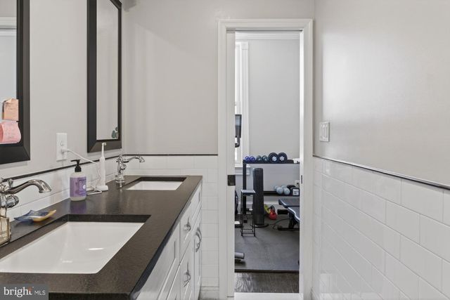 212 5TH ST NE, Washington, DC 20002