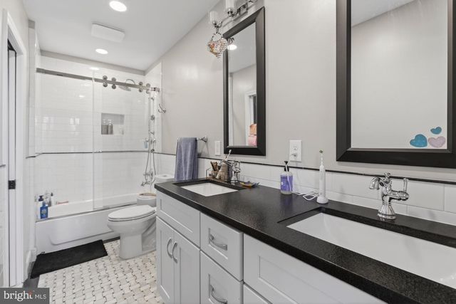 212 5TH ST NE, Washington, DC 20002