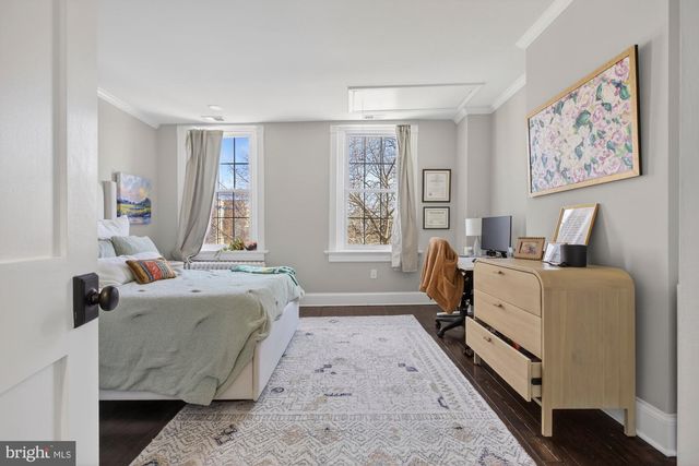 212 5TH ST NE, Washington, DC 20002