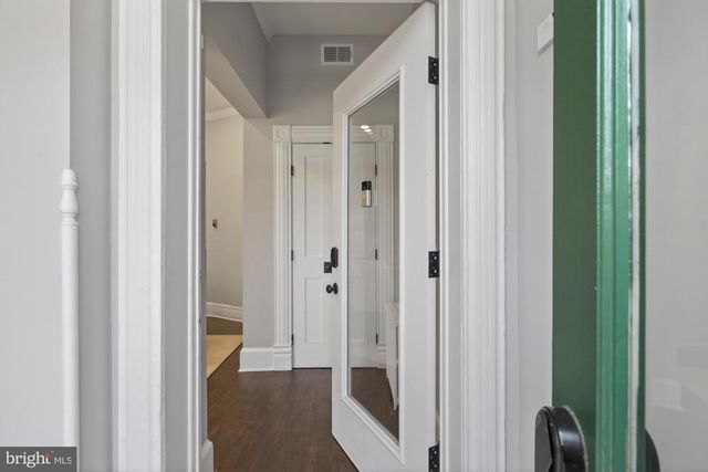 212 5TH ST NE, Washington, DC 20002