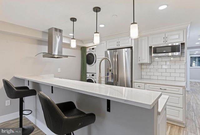 212 5TH ST NE, Washington, DC 20002