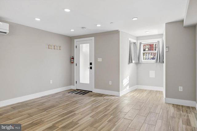 212 5TH ST NE, Washington, DC 20002