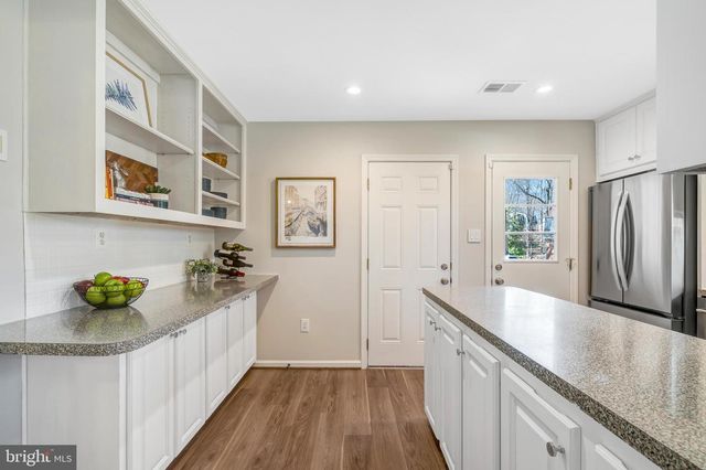 10409 ASHCROFT WAY, Fairfax, VA 22032