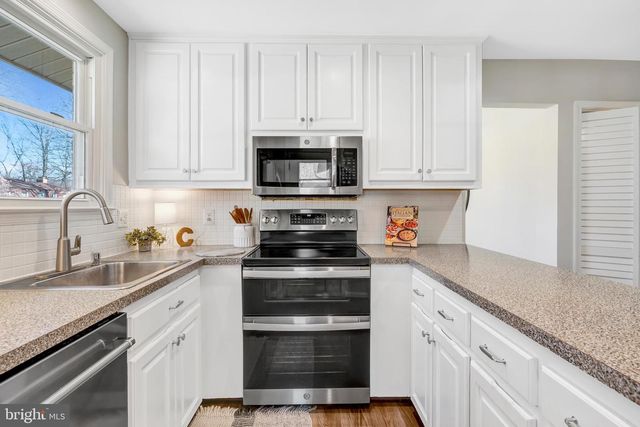 10409 ASHCROFT WAY, Fairfax, VA 22032