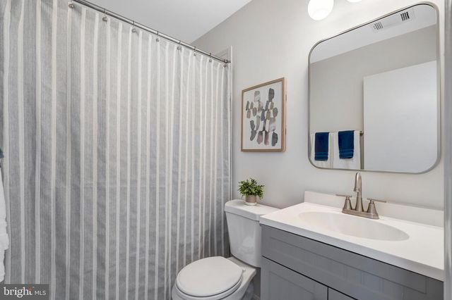 10409 ASHCROFT WAY, Fairfax, VA 22032