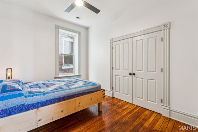 4231 Norfolk Avenue, St Louis, MO 63110