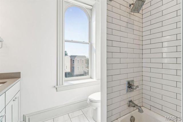 4231 Norfolk Avenue, St Louis, MO 63110