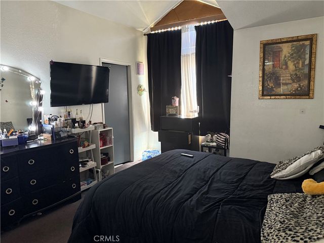 2420 W Sunrise Drive, Rialto, CA 92377
