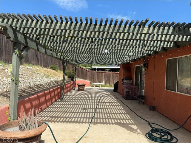 2420 W Sunrise Drive, Rialto, CA 92377