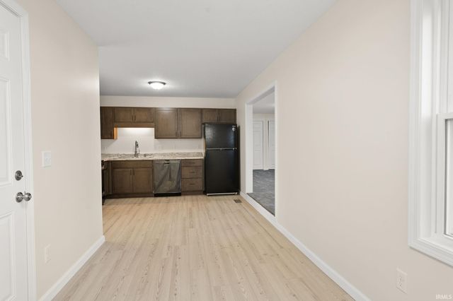 15 Holden Road, Columbia City, IN 46725