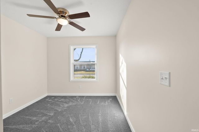 15 Holden Road, Columbia City, IN 46725