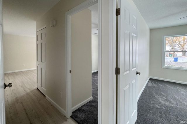 15 Holden Road, Columbia City, IN 46725