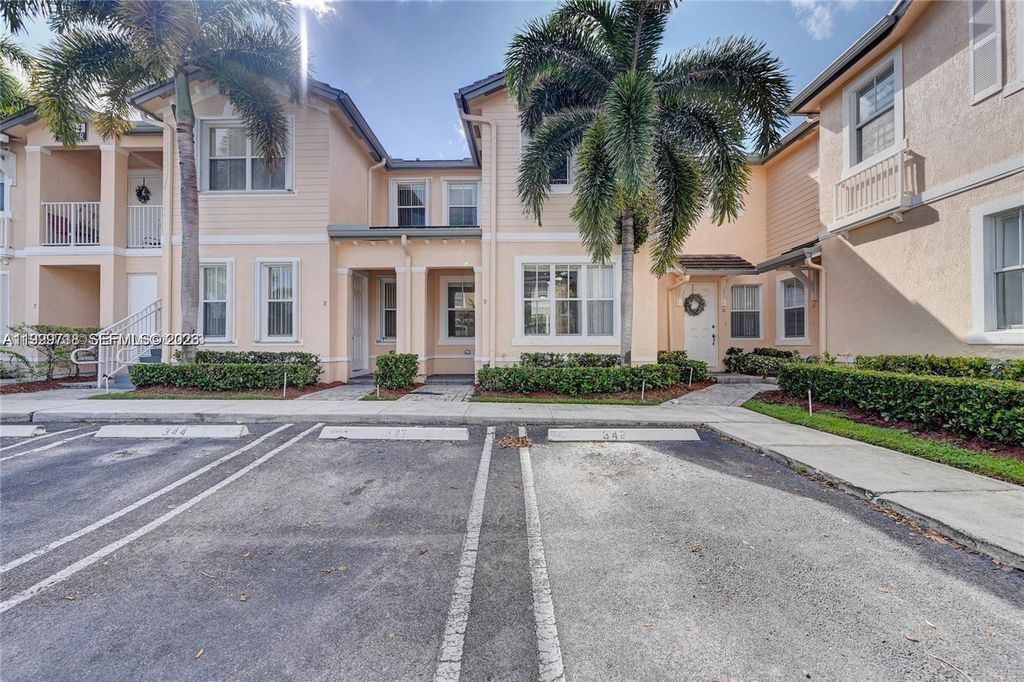 2884 SE 2nd Dr 27, Homestead, FL 33033