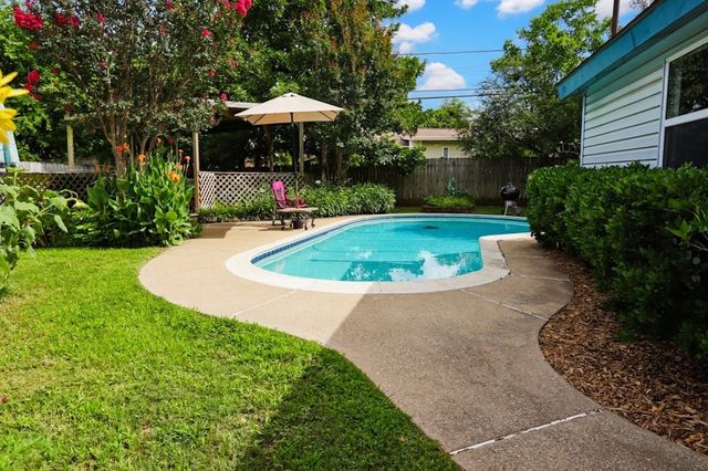 1105 Glenn Drive, Euless, TX 76039