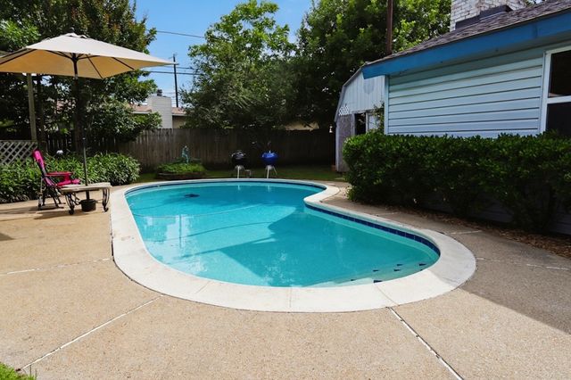 1105 Glenn Drive, Euless, TX 76039