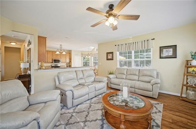 541 Fair Oak DR, Chesapeake, VA 23322