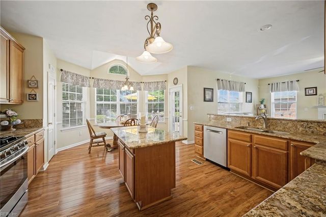 541 Fair Oak DR, Chesapeake, VA 23322