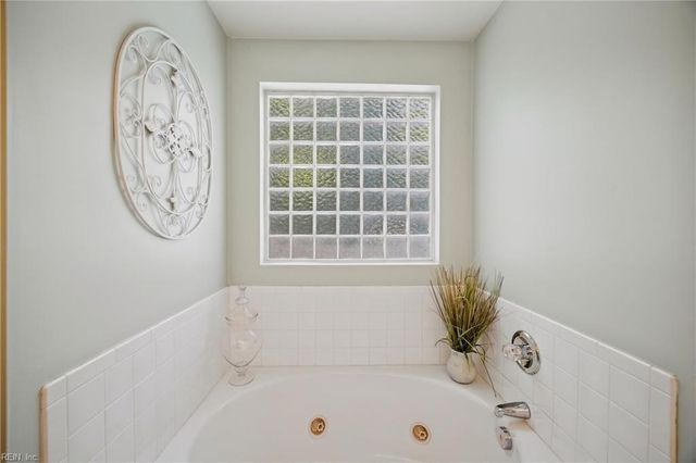 541 Fair Oak DR, Chesapeake, VA 23322