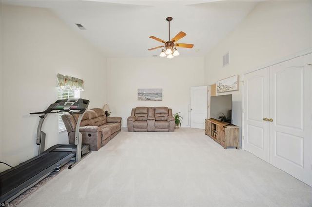 541 Fair Oak DR, Chesapeake, VA 23322
