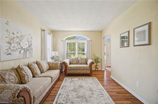 541 Fair Oak DR, Chesapeake, VA 23322