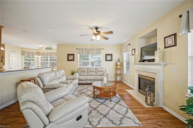 541 Fair Oak DR, Chesapeake, VA 23322