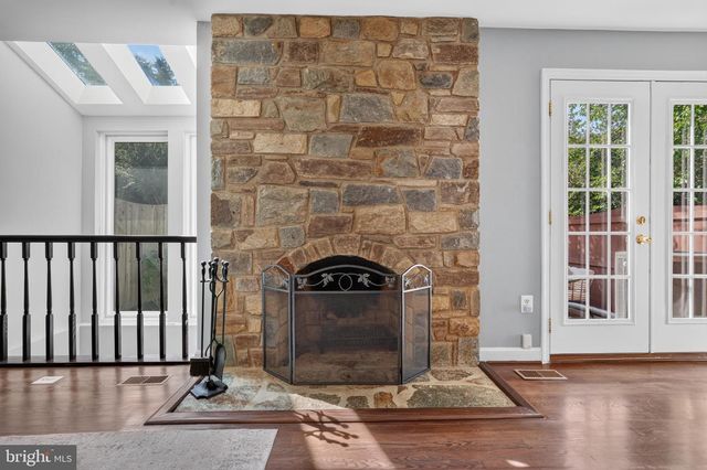 7328 AYNSLEY LN, Mclean, VA 22102