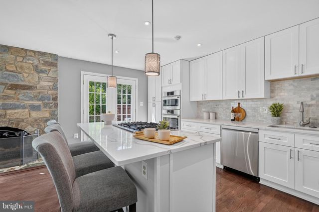 7328 AYNSLEY LN, Mclean, VA 22102