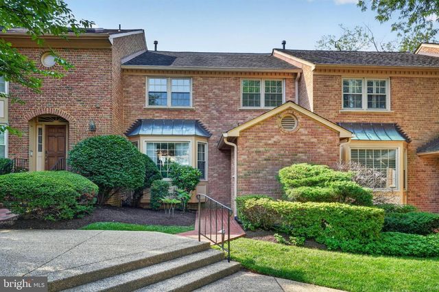7328 AYNSLEY LN, Mclean, VA 22102