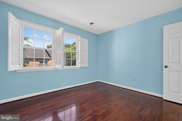 7328 AYNSLEY LN, Mclean, VA 22102