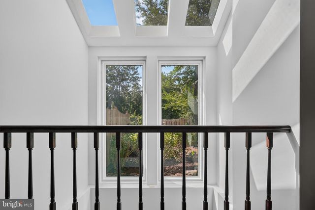 7328 AYNSLEY LN, Mclean, VA 22102