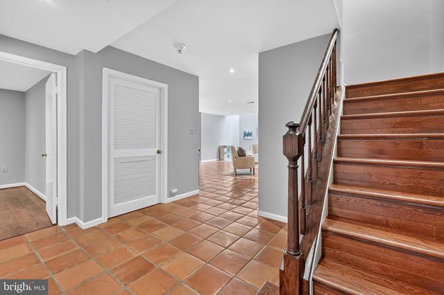 7328 AYNSLEY LN, Mclean, VA 22102