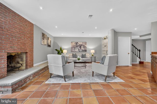 7328 AYNSLEY LN, Mclean, VA 22102