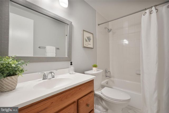 7328 AYNSLEY LN, Mclean, VA 22102
