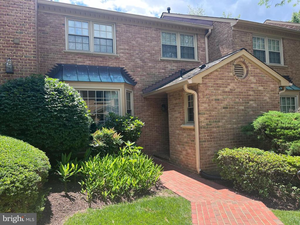 7328 AYNSLEY LN, Mclean, VA 22102