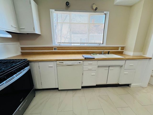 24 Otis Street 2, Melrose, MA 02176