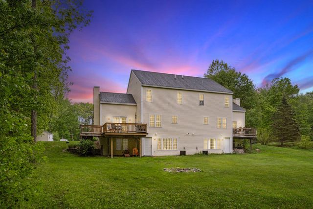 210 Kent Farm Road # 2, Hampstead, NH 03841